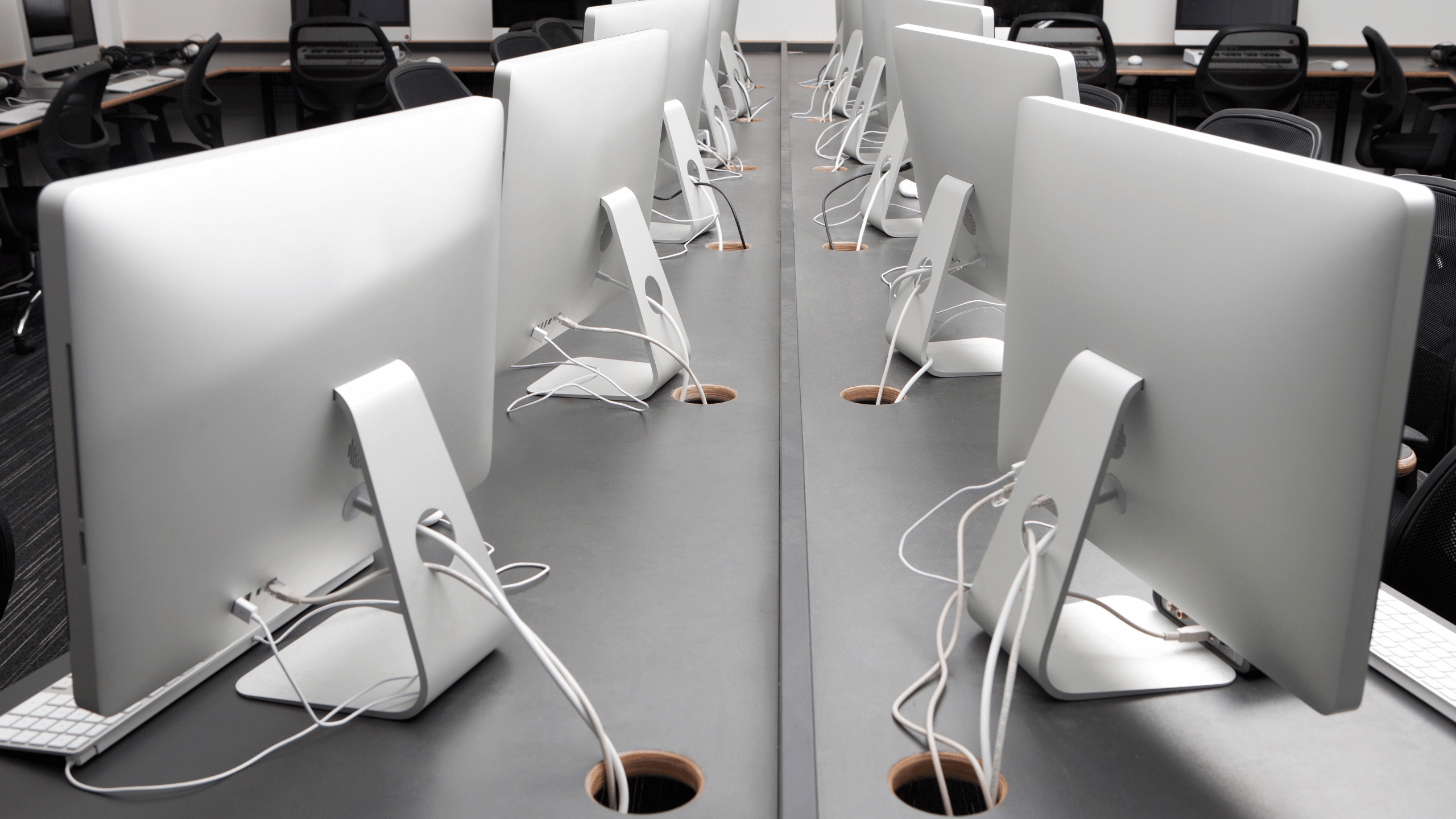 Máy tính cho thi tốt nghiệp không giấy