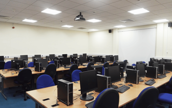 Thi tốt nghiệp trên hệ thống máy tính