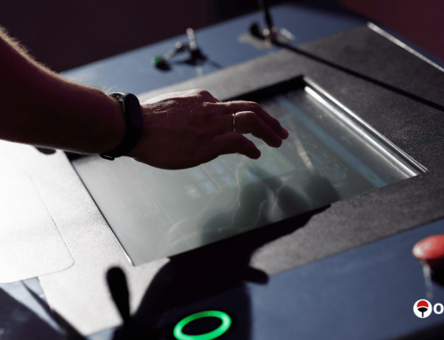 So sánh màn hình cảm ứng HMI điện trở và điện dung